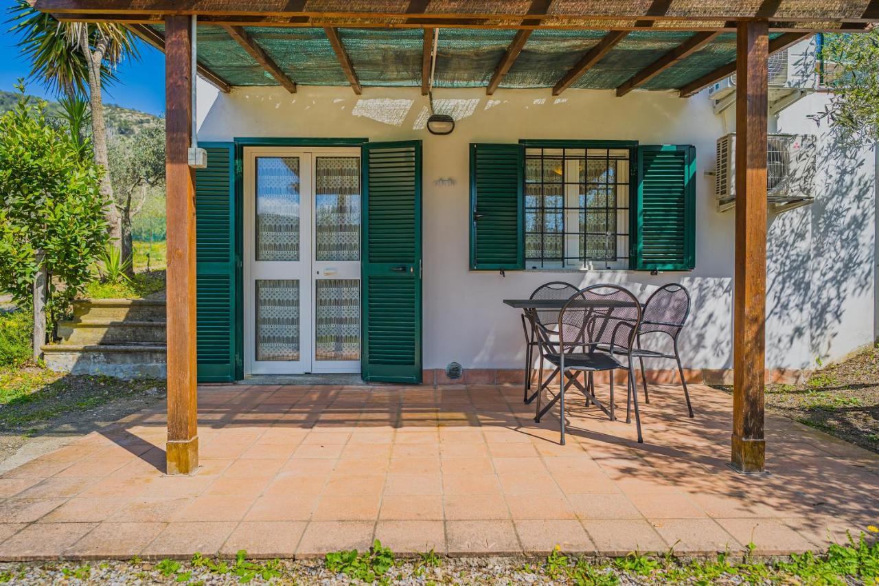 Il Poggio Marcuccio Aparthotel Лакона Екстериор снимка