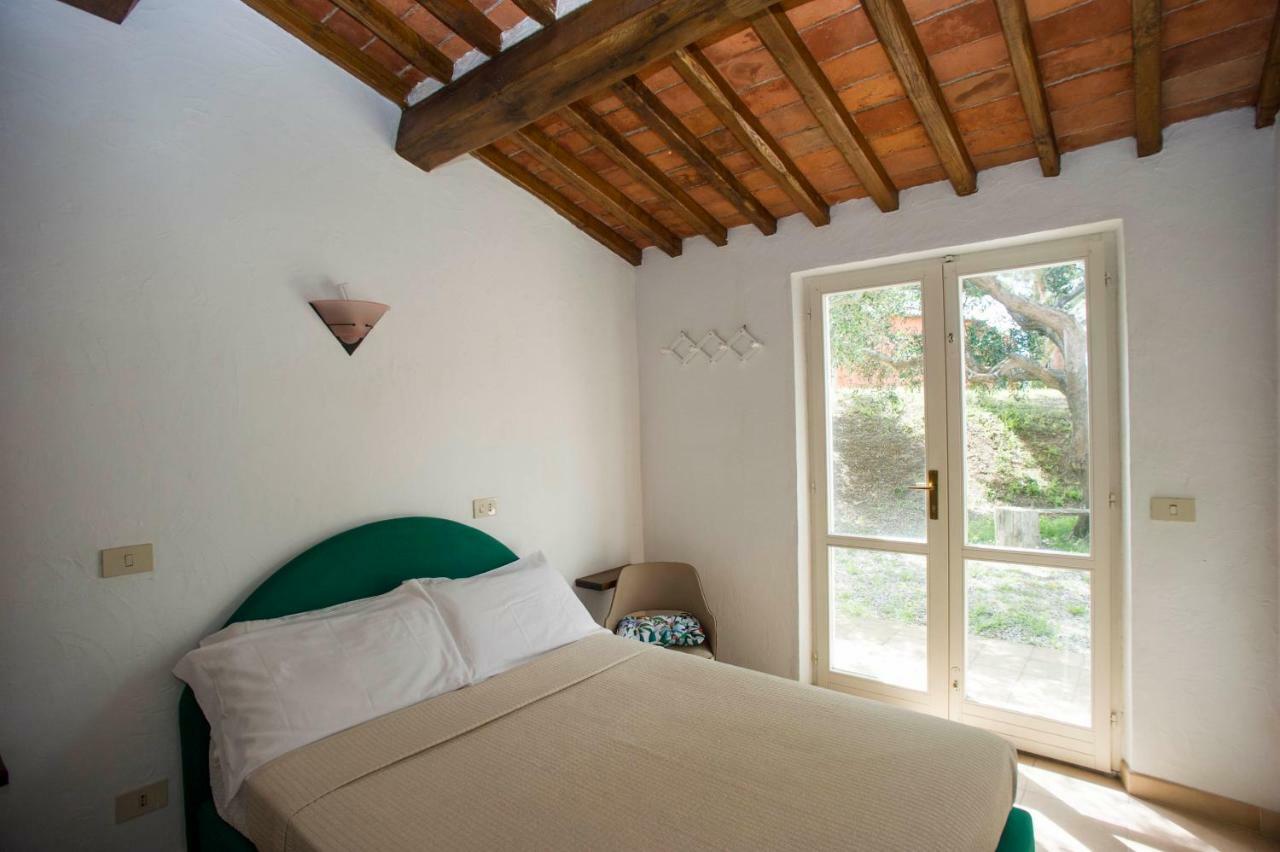 Il Poggio Marcuccio Aparthotel Лакона Екстериор снимка