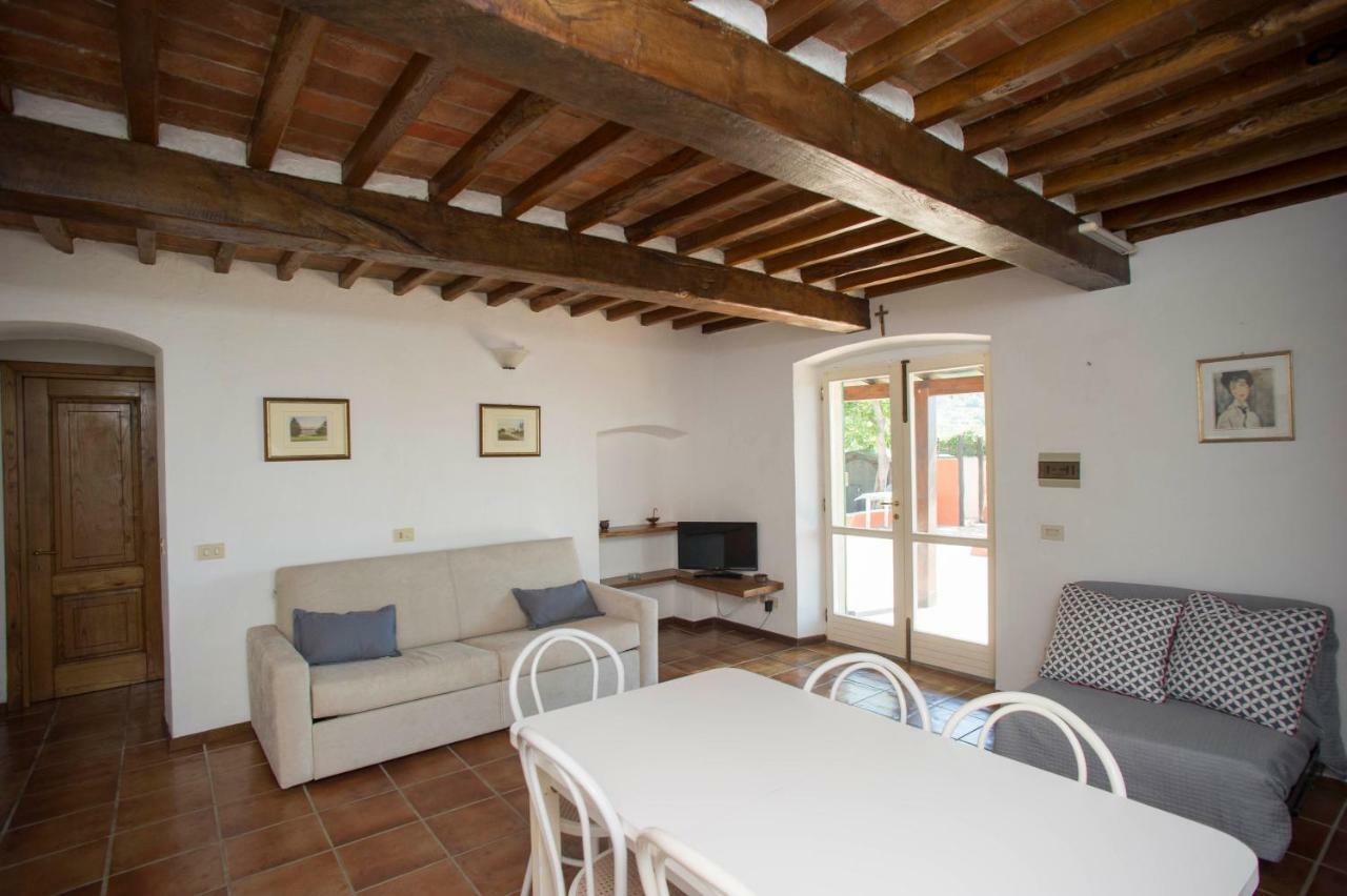 Il Poggio Marcuccio Aparthotel Лакона Екстериор снимка