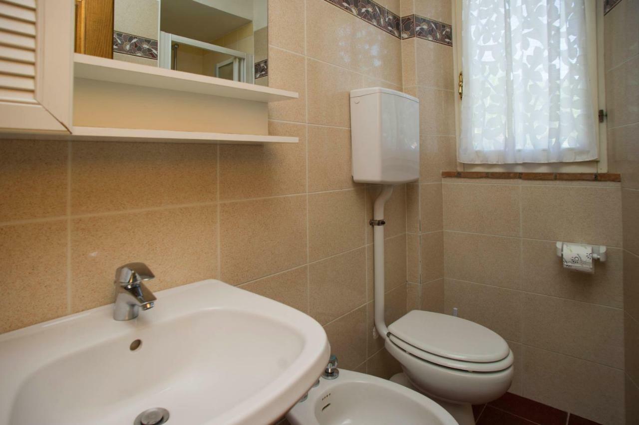 Il Poggio Marcuccio Aparthotel Лакона Екстериор снимка